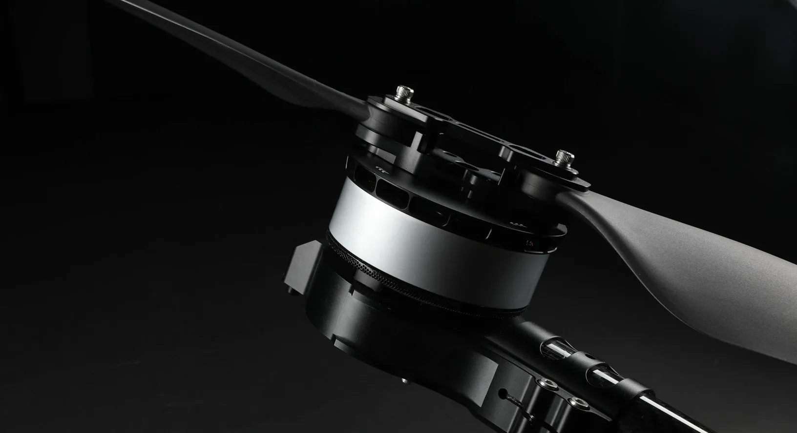 Pictures of A series heavy-lift products.webp